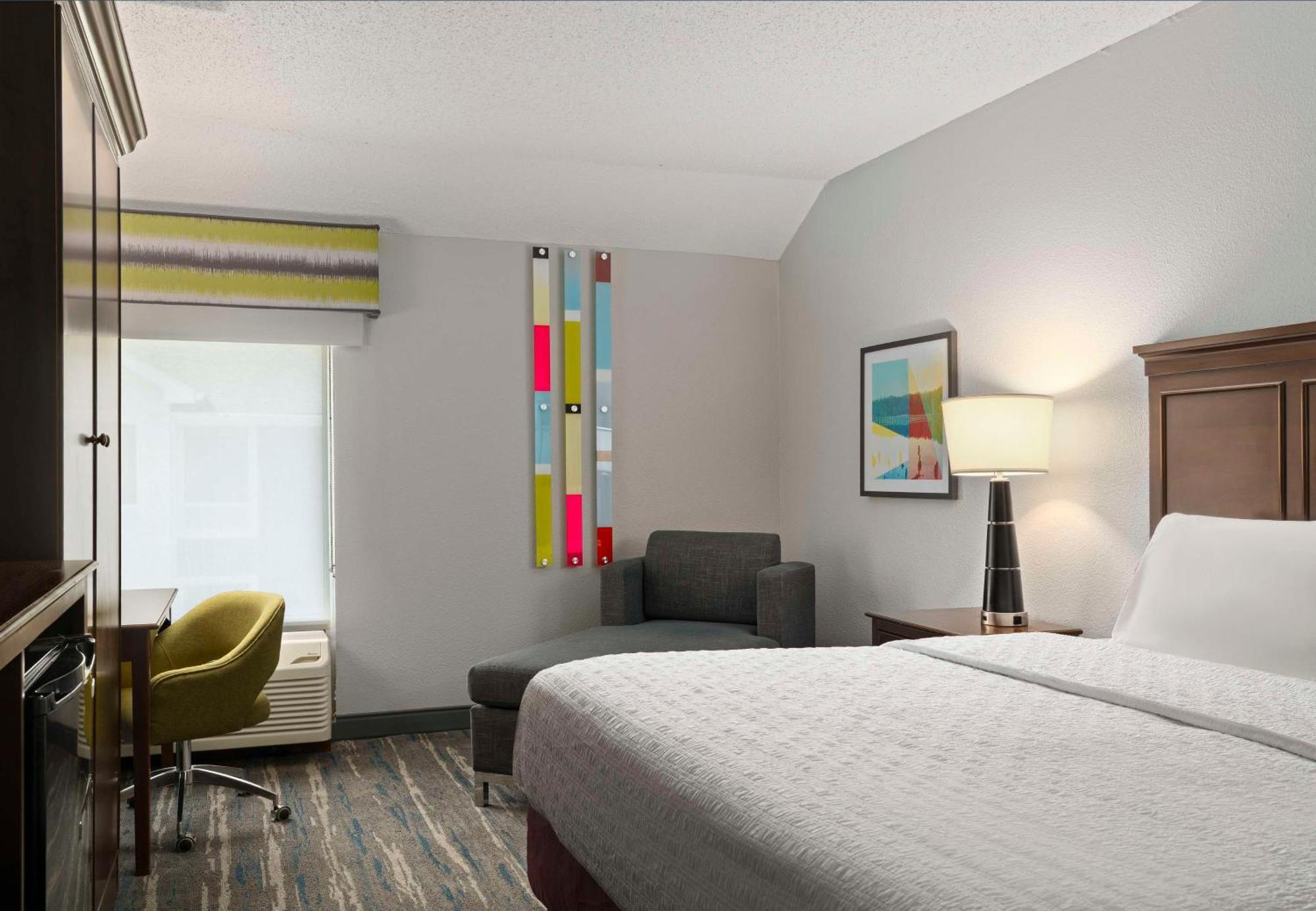 King Room with Sofa Bed - Non-Smoking